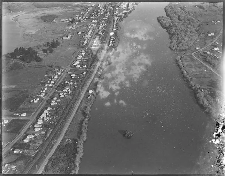 Huntly and Waikato River from the air