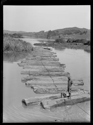 Image: Unidentified "loggie" on Kaipara Harbour, Northland