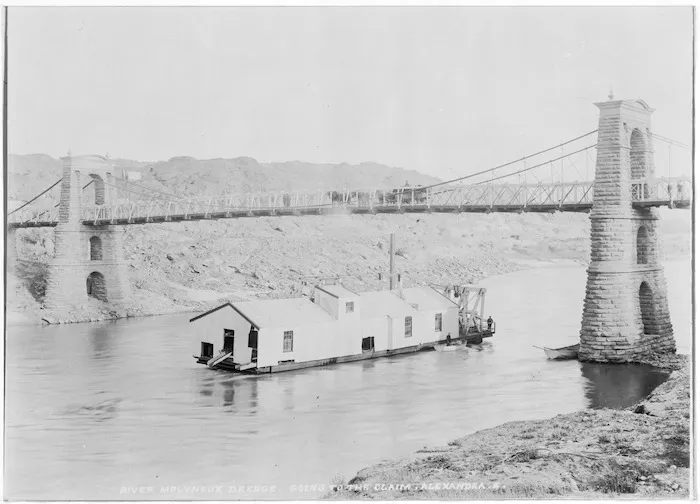 River Molyneux (Clutha River) Dredge, Alexandra