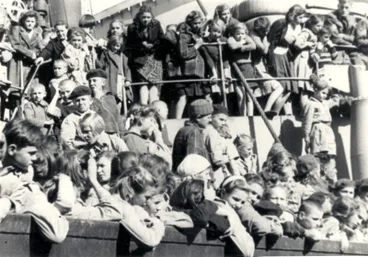 Image: Storyboard of Photographs and Clippings - Group photo's