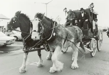 Image: Cobb and Co. resturant-bar opening