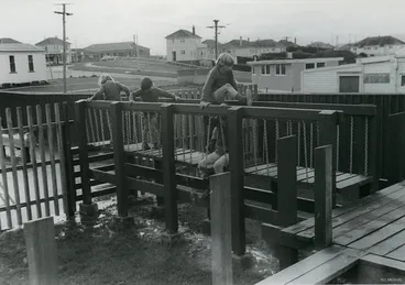 Image: Bruntsfield Place Playground, Corstorphine 1978