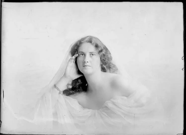 Miss Tingey, 1910