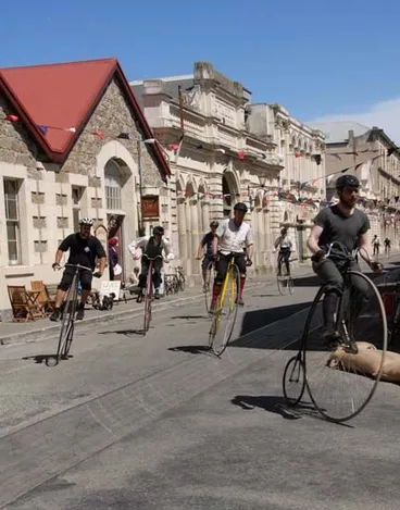 Penny farthings, Ōamaru Image: Penny farthings, Ōamaru