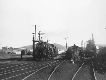 Image: New Zealand Railways locomotive K 900, and an Ab class locomotive at Thorndon, Wellington, 1932-1933