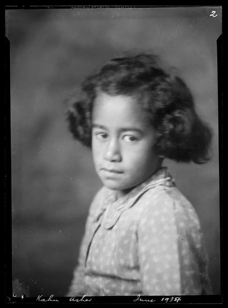 Kahu Asher, opening of new school