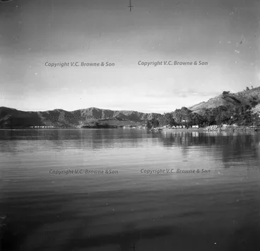 Image: Looking across Lyttelton Harbour to Lyttelton i... (MSC03/8)