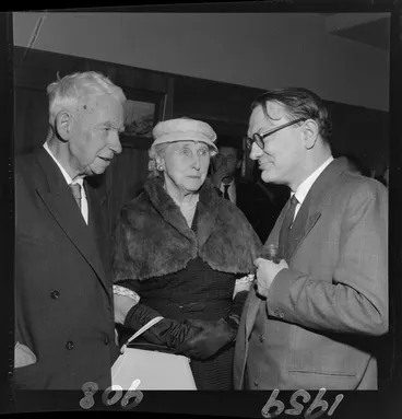 Image: Unnamed New Zealand writers at a PEN reception