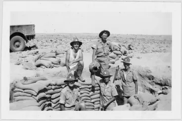 Image: Members of 27 New Zealand (Machine Gun) Battalion at a gun position during training, Egypt - Photograph taken by W R Norman
