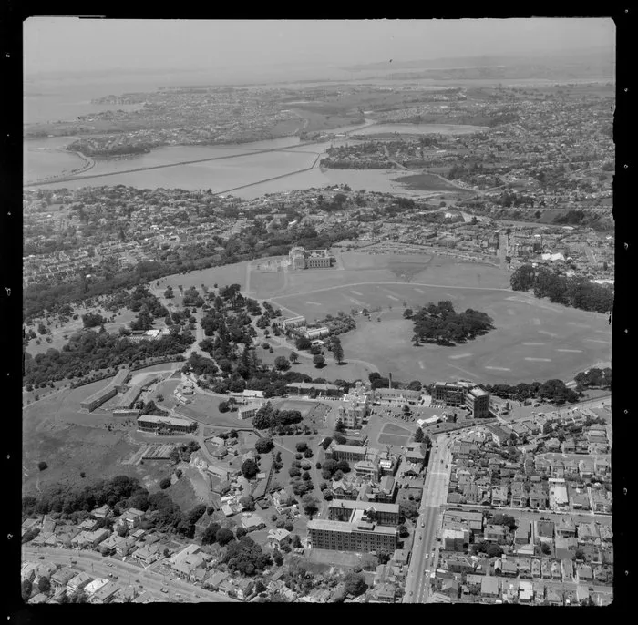 Auckland scene, including Auckland hospital, Auckland Domain and War Memorial Museum
