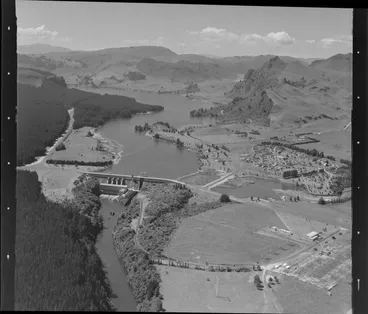 Image: Whakamaru Hydro Power Station, Waikato River