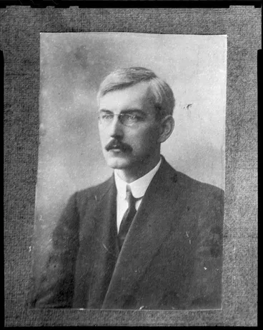 Image: Dr Harold Whitmore Williams