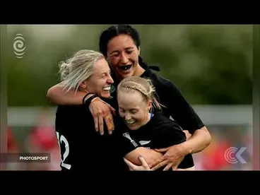 Image: Black Ferns flying home triumphant after beating England: RNZ Checkpoint