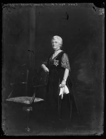 Image: Portrait of Mrs J P Luke