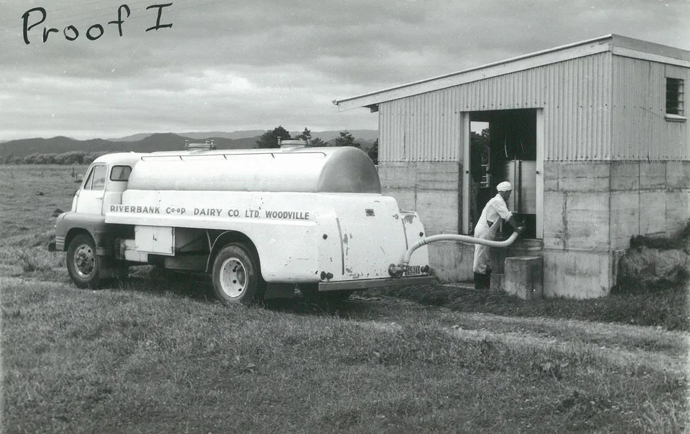 Riverbank Co-operative Dairy Company Limited. Milk tanker, 1957