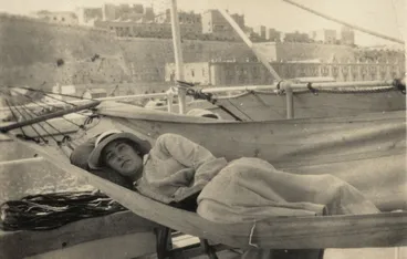 Image: Medical Staff & Nurses: Egypt and England