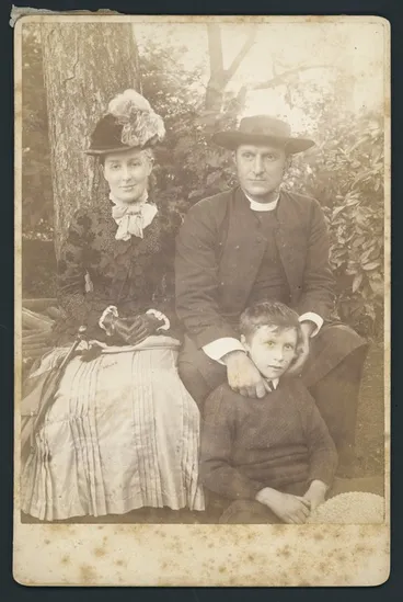 Image: Unidentified clergyman and his childen - Photographed by Mrs Williams