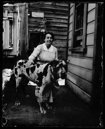 Image: Woman with dog