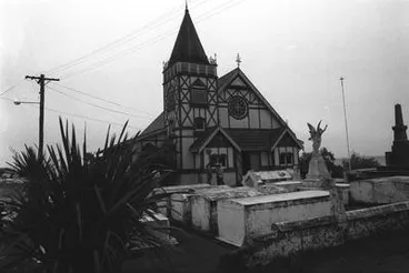 Image: Rotorua Church and graveyard