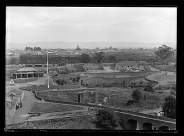 Image: Auckland Zoo, Western Springs, 1925