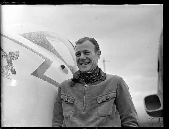 Ken Young, Wellington Aero Club