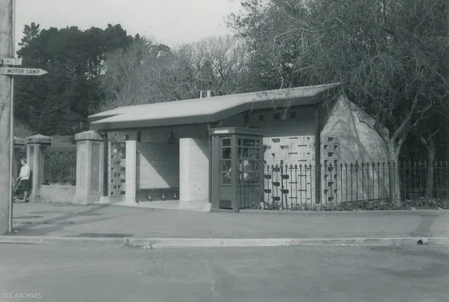 Botanic Gardens Entrance with new Public Toilets 1968