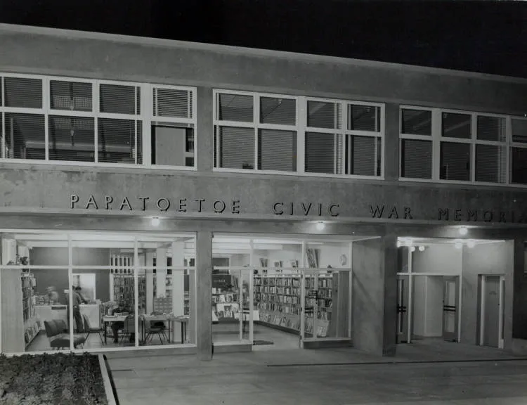 New library, Papatoetoe, 1956