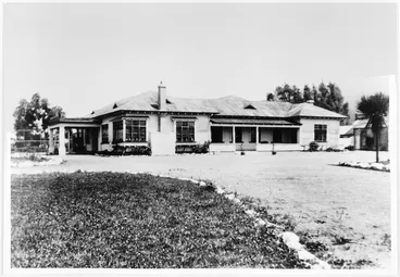 Image: Tokaanu Hotel
