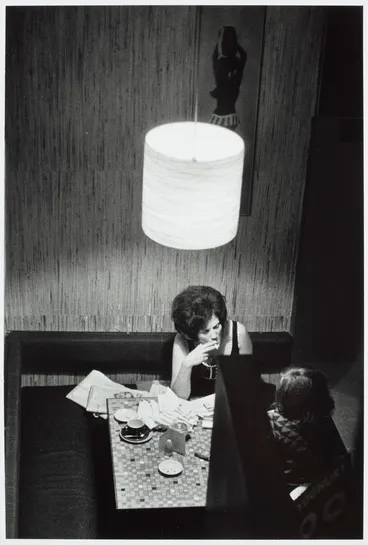 Image: Suzy's coffee lounge, Willis Street, Wellington