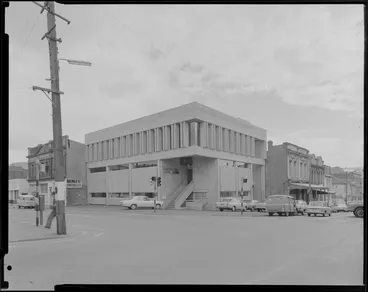 Image: Cricketers Arms Hotel, exterior view, corner Tory St and Vivian St, Wellington