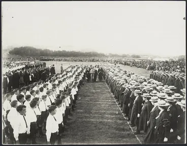 Image: Edward Prince of Wales reviewing school children, Dunedin, New Zealand