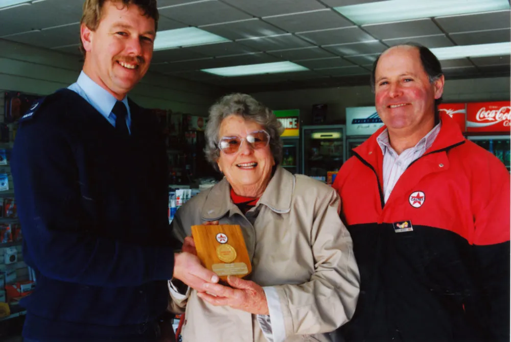 Unsung Hero 1995; Betty Garratt; with community constable Kerry Fenton, and Gorries' Barry Pettengell.