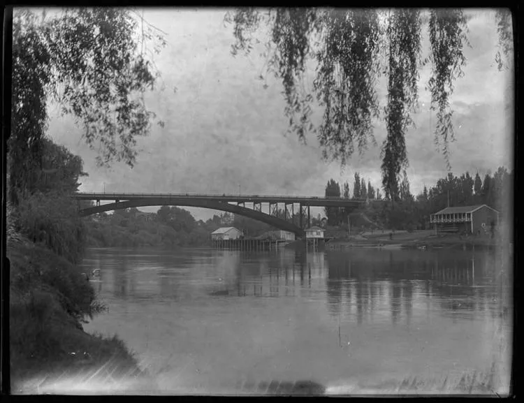 Victoria Bridge, Hamilton