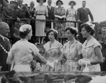 Image: 1954 Queen’s Visit