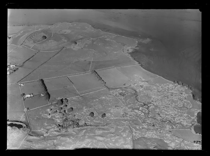 Mr K K Montgomerie's farm at Ihumatao, Mangere, Auckland