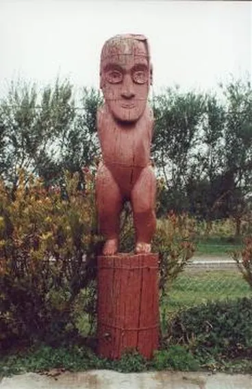 Image: Tekoteko at Papawai pa