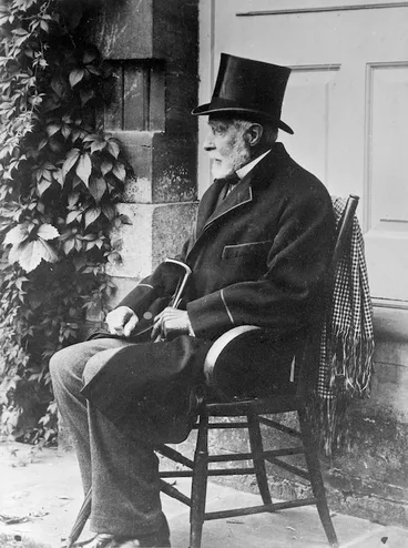 Image: Seated portrait of Sir George Grey as an old man