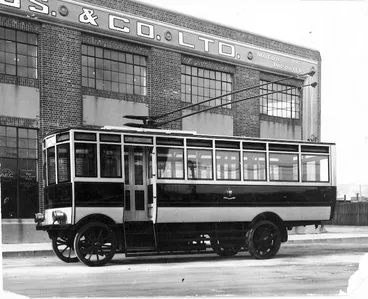 Image: Wellington's trackless tram