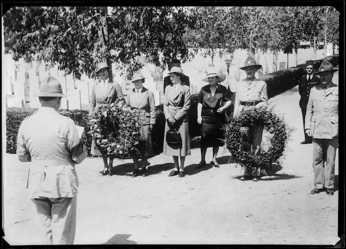 Colonel Sir Stephen Allen addresses nurses and officers in Protestant Cemetery on Anzac Day, Cairo