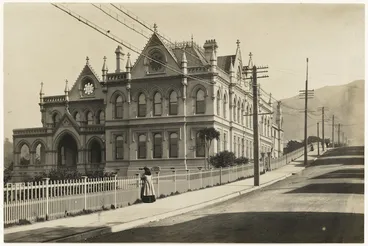 Image: General Assembly Library, later known as the Parliamentary Library, from Hill Street, Wellington
