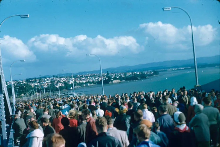 Public walk across the Auckland Harbour Bridge a week before official opening, 1959