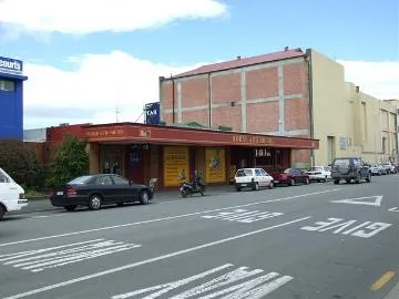 Horse and Hound Cafe/Bar and Regent Theatre : digital image