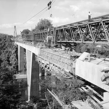 Image: New Railway Bridge under construction