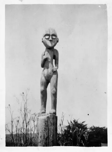 Image: Carved figure, Papawai Pa, Greytown