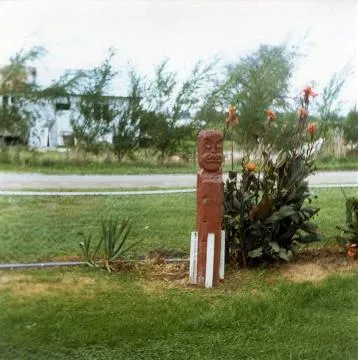 Papawai whakapakoko: Photograph