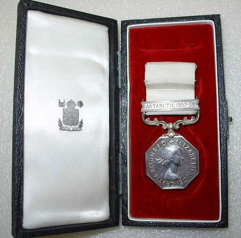 Medal: Polar medal and bar in case