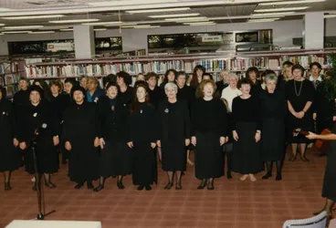 Image: Group of women singing a waiata at Tauranga Library Tukutuku Panels Blessing 1993