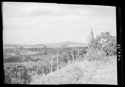 [Landscape overlooking Tamakimakaurau/Auckland and the Waitemata Harbour]