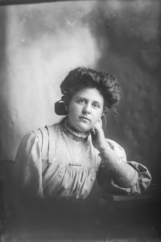 Miss Brookes, 1909