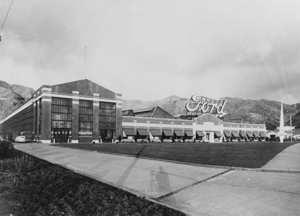 Ford factory